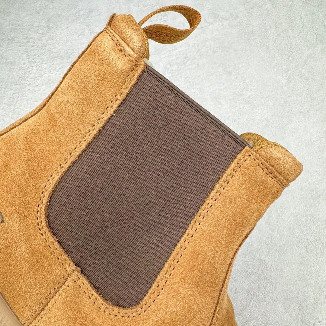 Pick up locally 💰640 UGG 2050 Chelsea men's autumn and winter sheepskin and fur integrated snow boots. All shoes are made from the same factory as ZP. Longfeng A-grade Australian imported sheepskin and fur integrated men's boots. Brand OEM production line. Fully follow the ZP process. Original pattern maker of the OEM. Adhering to the principle of no original shoes and no development selection. Pay attention to every detail. The most authentic version on the market. TREADLITE "Light Wing" technology outsole. Lightweight/durable/flexible/pile size: 40 41 42 43 44 45 Coding: by3936050